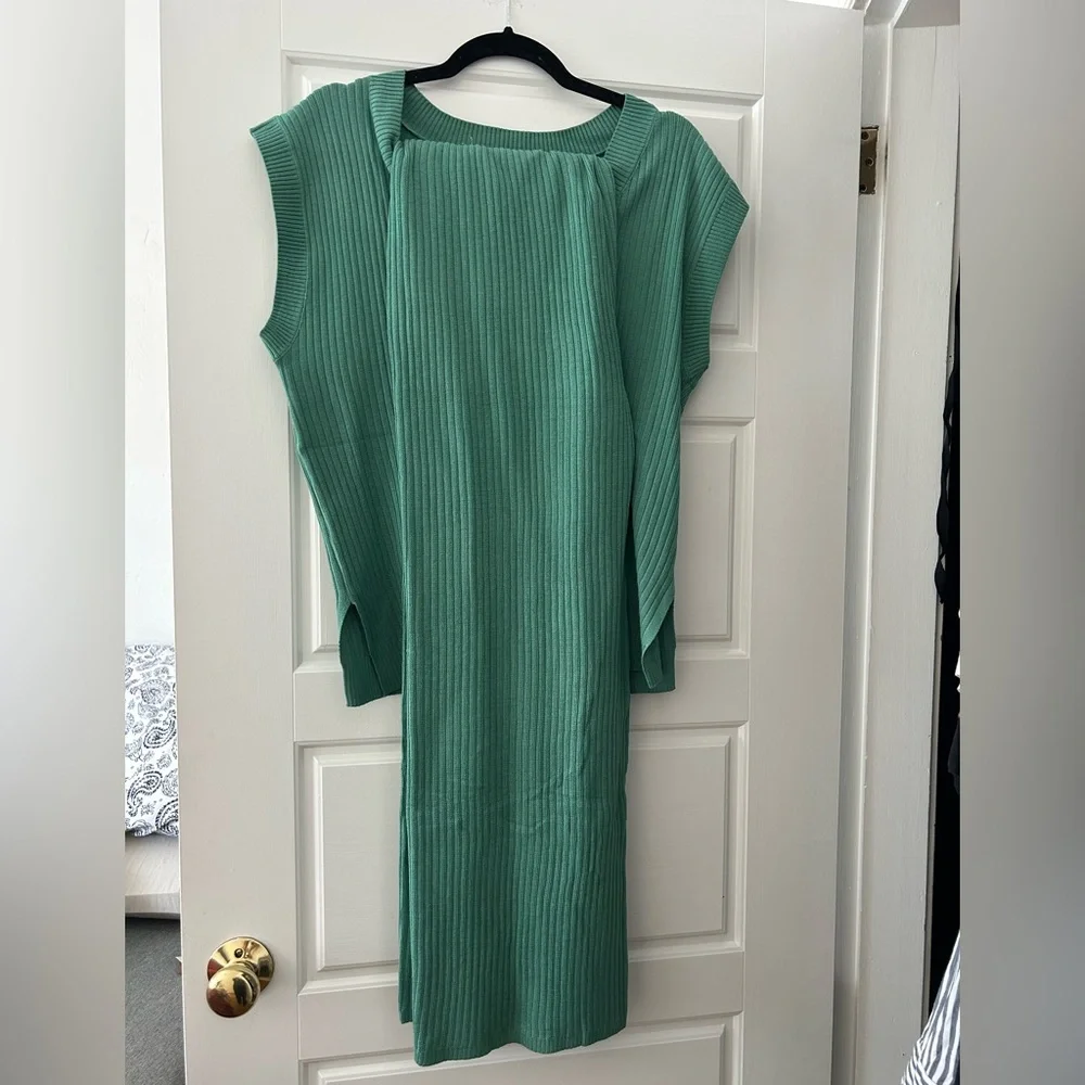 Green Ribbed Women's Matching Set - Picture 2 of 2